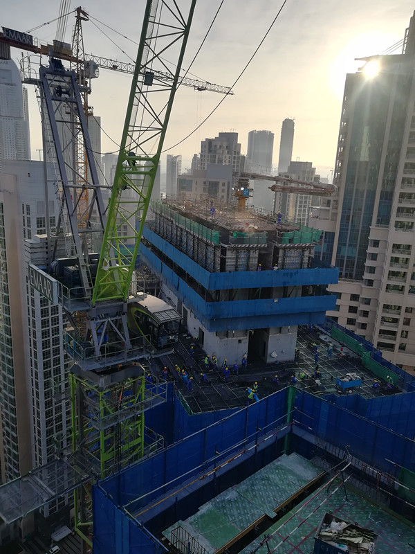 華湄海外項目爬架.jpg